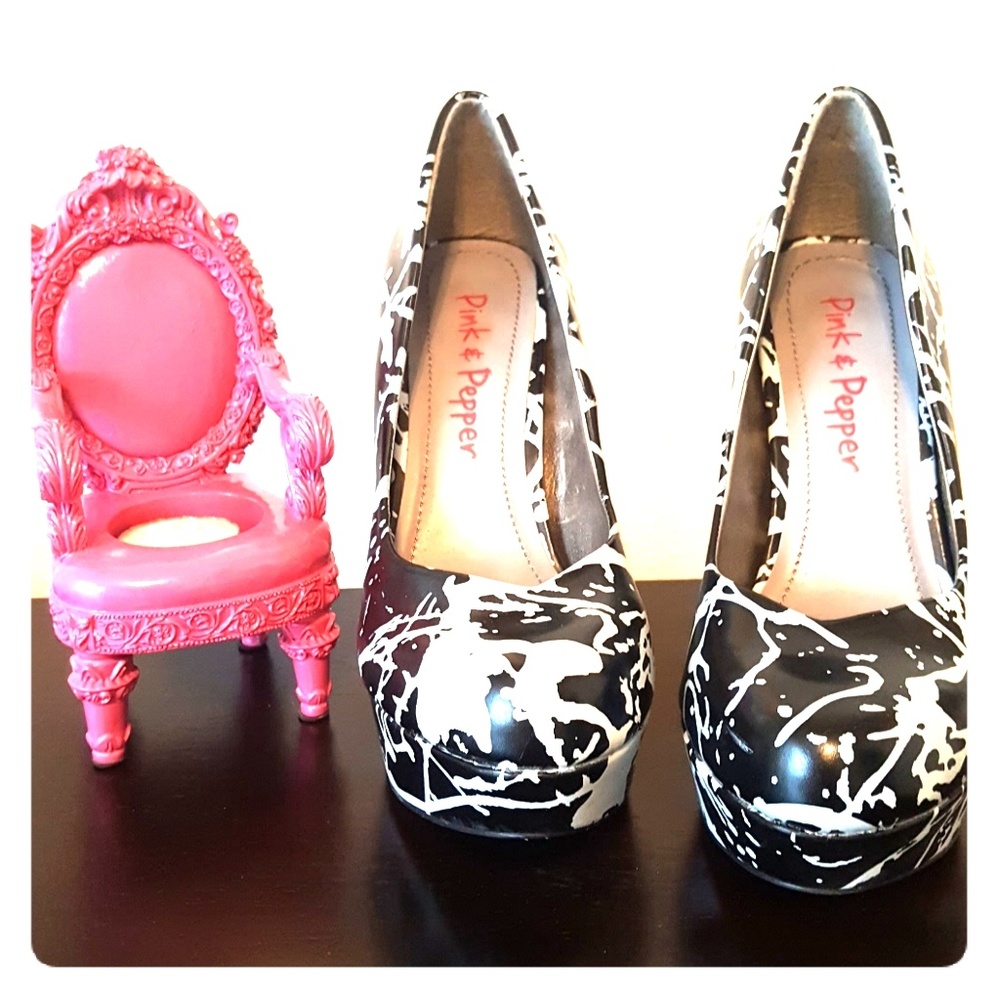 Pink & Pepper Black and White Alex Pumps